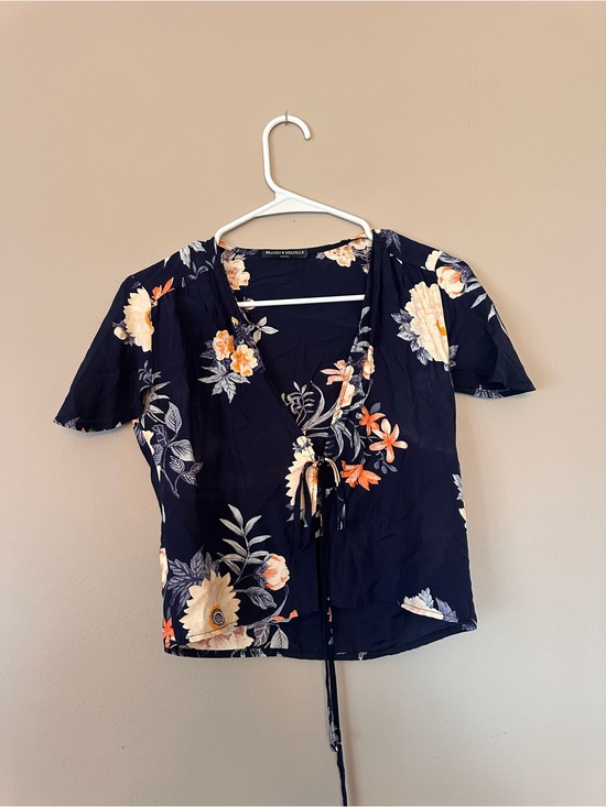 Brandy Melville Tops - Brandy Melville Navy Floral Tie-Front Blouse OS